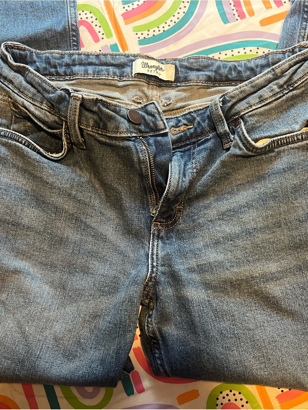 Wrangler Women's Flare Jeans in Medium Blue Denim - Picture 2 of 9